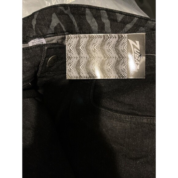 Men's Size 38 X 36 Zubaz Straight Leg Black Jeans Pockets Dark Wash - Picture 14 of 14